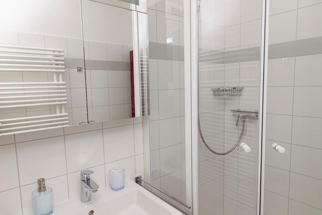 Beautiful 2-bedroom apartment near Schönbrunn Wien Exteriör bild