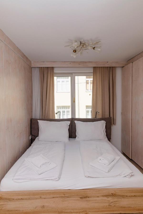 Beautiful 2-bedroom apartment near Schönbrunn Wien Exteriör bild