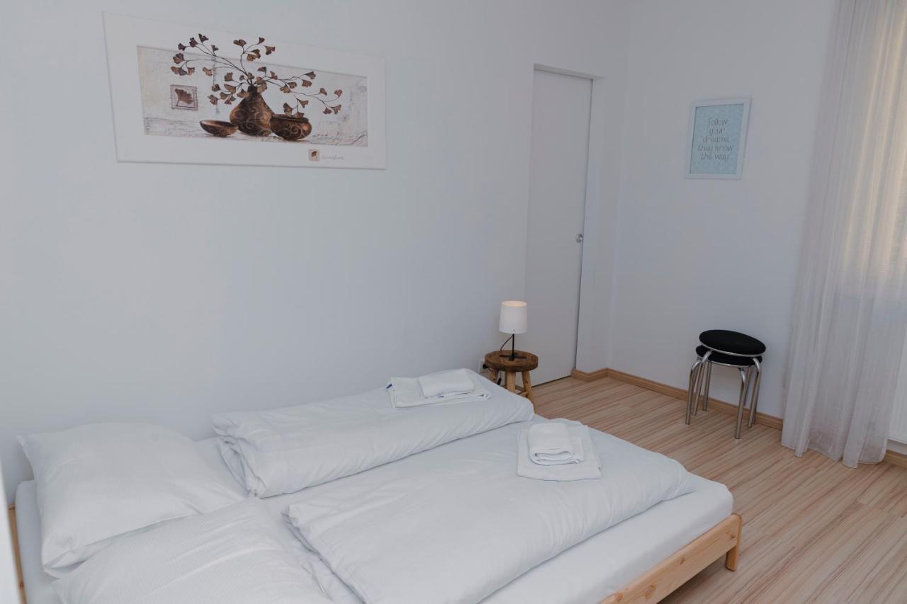 Beautiful 2-bedroom apartment near Schönbrunn Wien Exteriör bild