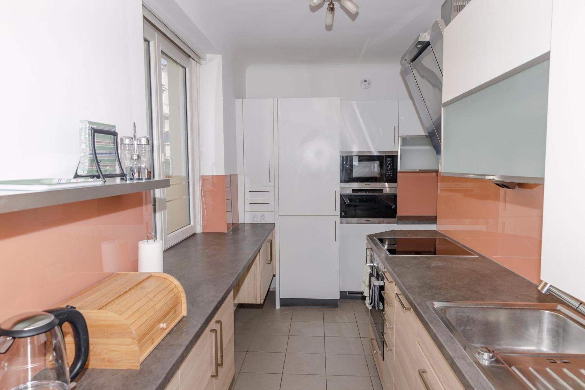 Beautiful 2-bedroom apartment near Schönbrunn Wien Exteriör bild