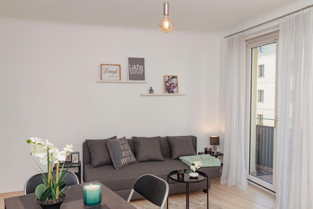 Beautiful 2-bedroom apartment near Schönbrunn Wien Exteriör bild