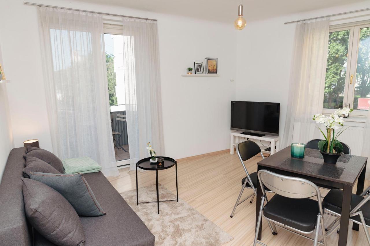 Beautiful 2-bedroom apartment near Schönbrunn Wien Exteriör bild